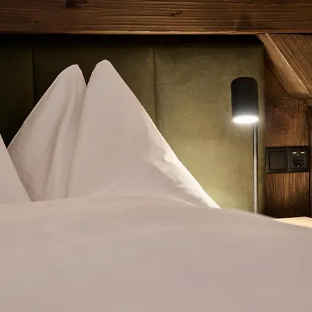 Alpen Rieder 3* フィルツモース